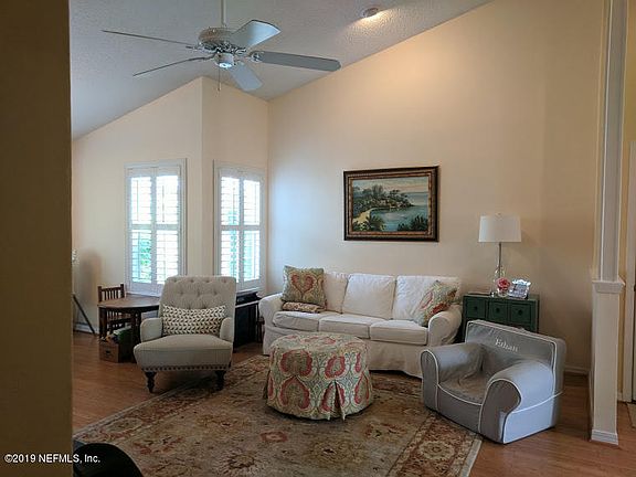 5th image of 344 Charlemagne Cir