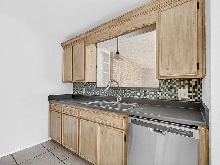 4319 Storey Ave #B — Photo 23