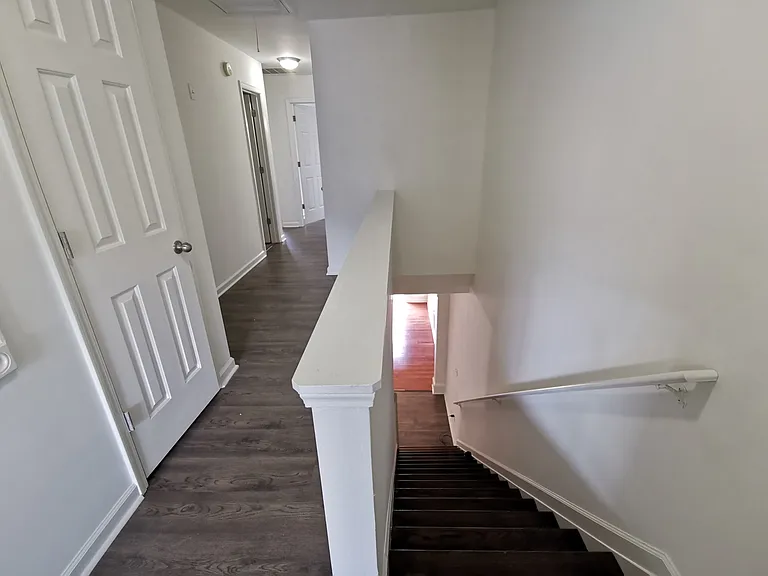2073 Executive Dr — Photo 16