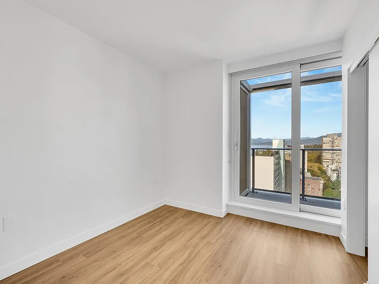 1770 Pendrell St — Photo 37