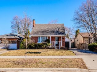 478 Greenfield Ave, Kitchener, ON N2C 1G1