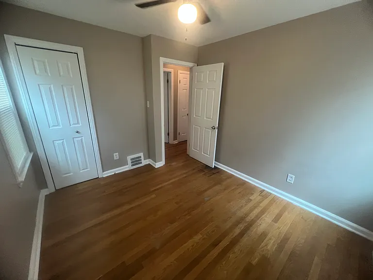 21301 Audette St — Photo 13