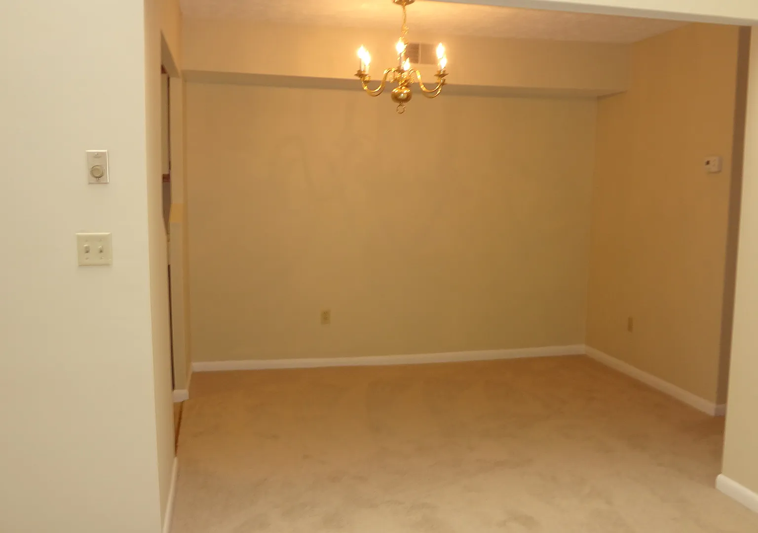 2 bed, 980 sqft, $1,350 — Photo 3