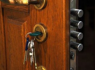 3935 Witzel Dr, Sherman Oaks, CA 91423