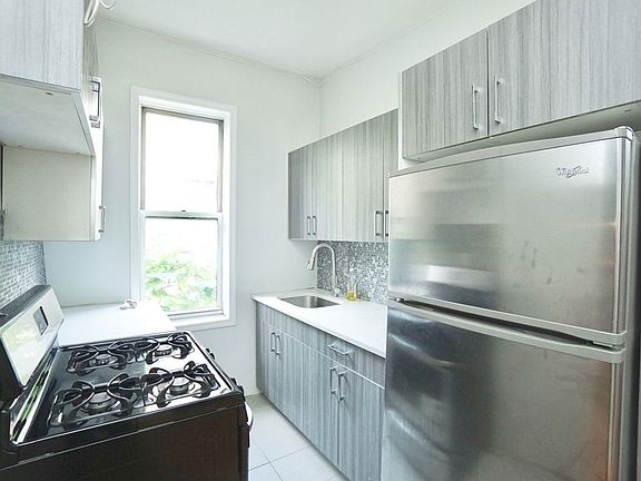 2nd image of 507 W 170th St #5/4