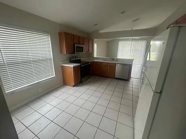 Wrencrest Dr — Photo 11