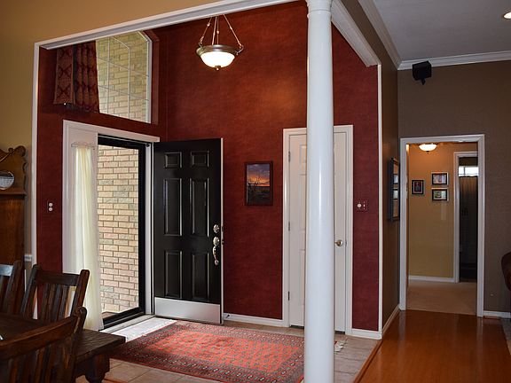 2nd image of 804 Eagles Nest Dr