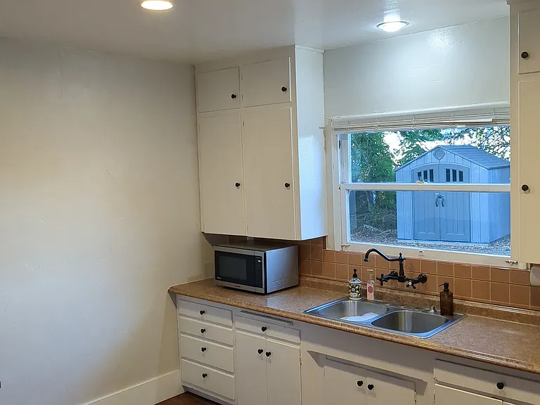 738 N Zeyn St — Photo 8
