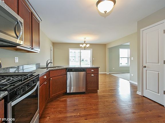 3rd image of 540 E Bethel Dr #Ag45xh