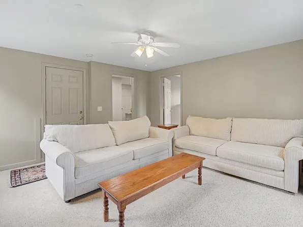 6 Windsor Rd, Sandwich, MA 02563