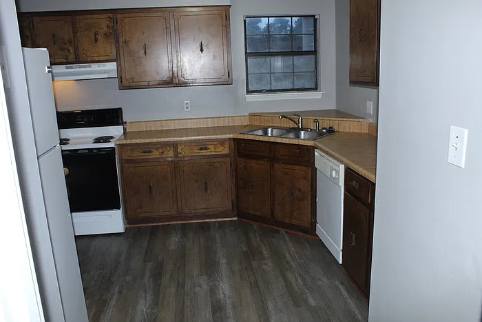 446 Pheasant Run Dr — Photo 17