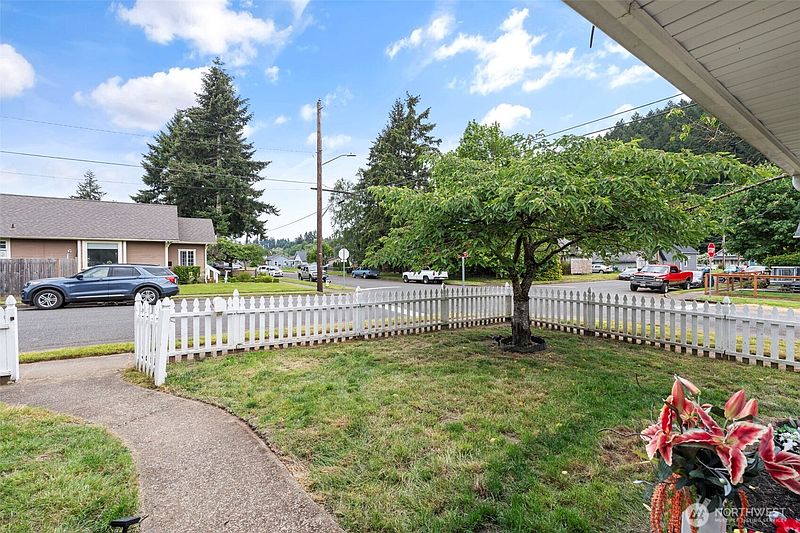 4th image of 316 E Plum Street
