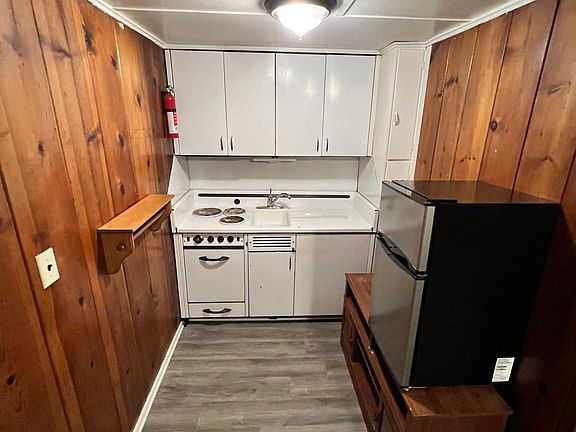 3rd image of 1013 S 9th St #5