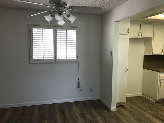 4th image of 2143 Montrose Ave Unit 300