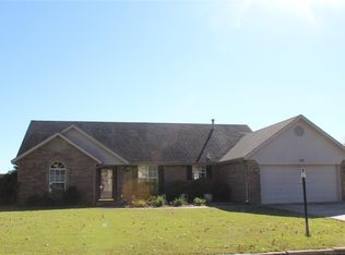205 Heritage Dr, Fort Gibson, OK 74434