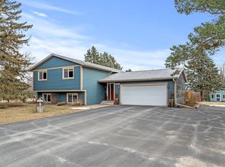 9938 Rich Valley Blvd, Inver Grove Heights, MN 55077