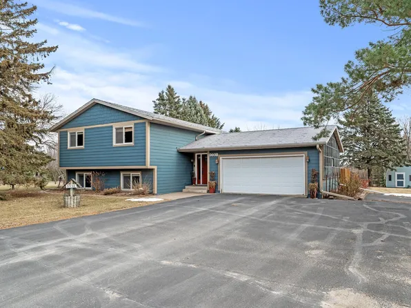9938 Rich Valley Blvd, Inver Grove Heights, MN 55077