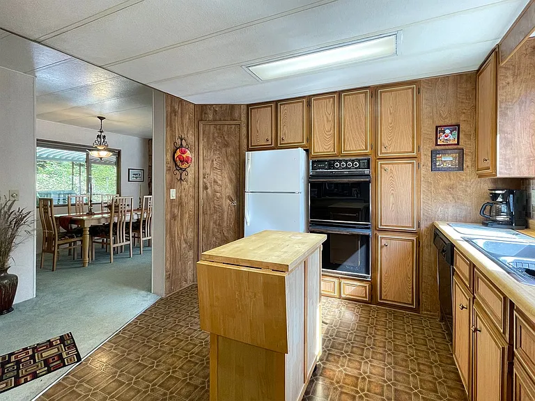121 Ivy Ln — Photo 13