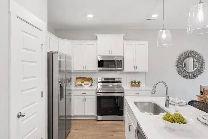 229 Hudson Dr — Photo 4