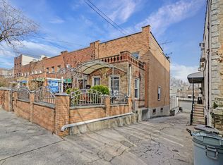2331 24th St, Astoria, NY