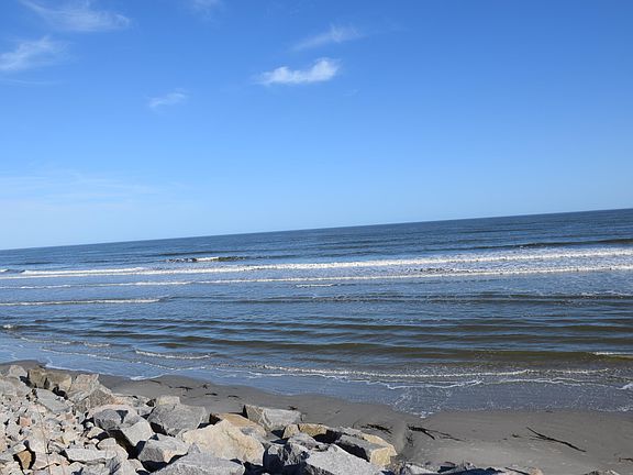 3rd image of 484 & 485 Tarpon Boulevard