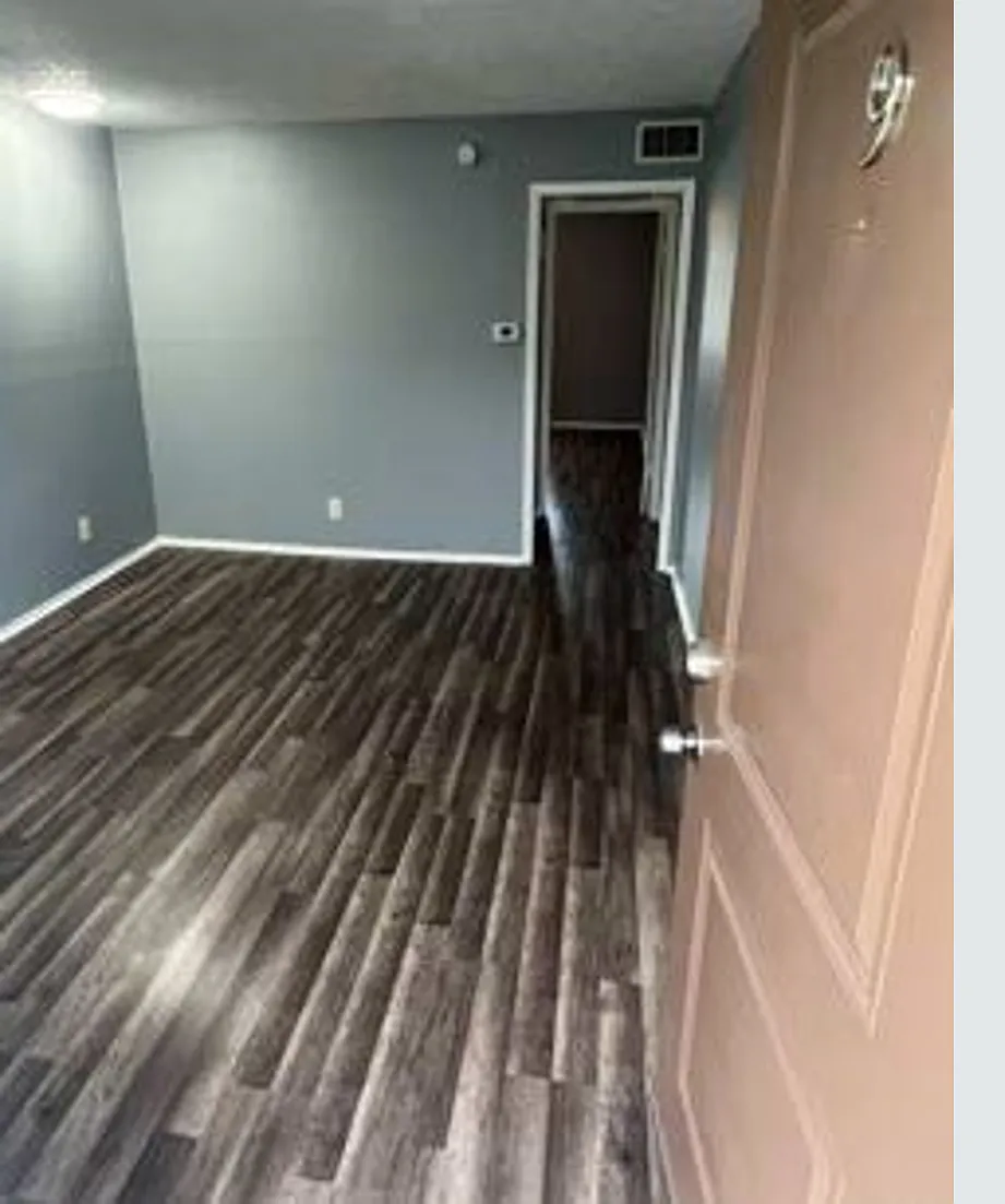 Building Photo - 810 Rambler Dr #8