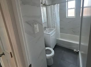 224-14 67th Ave, Oakland Gardens, NY 11364