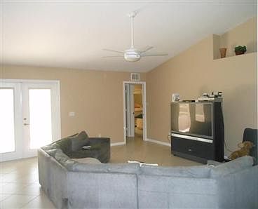 5th image of 3552 SW Carmody St