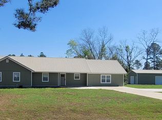 1409 Baymeadows Dr E, Douglas, GA 31535