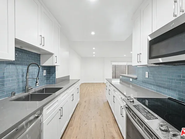 136 S Palm Dr, Beverly Hills, CA