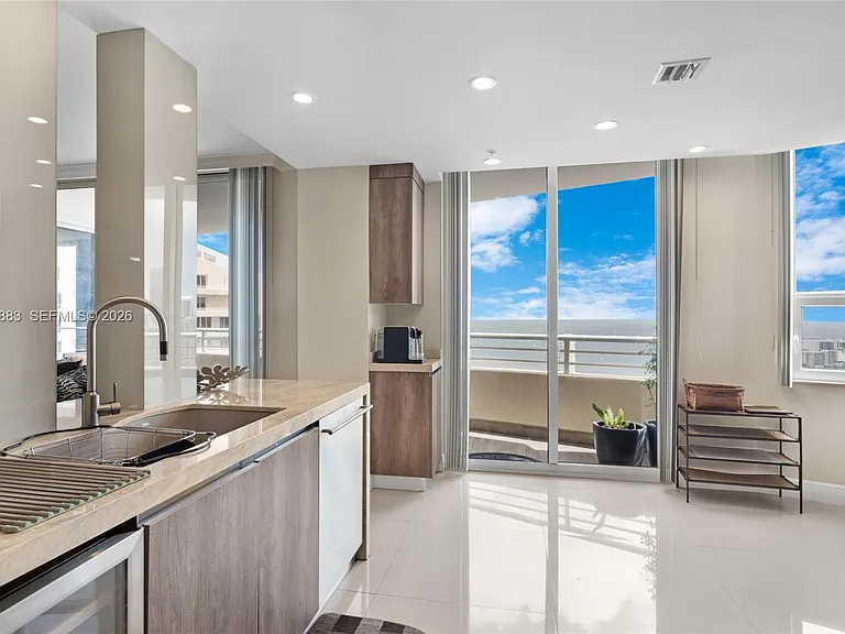 848 Brickell Key Dr #3905 — Photo 12