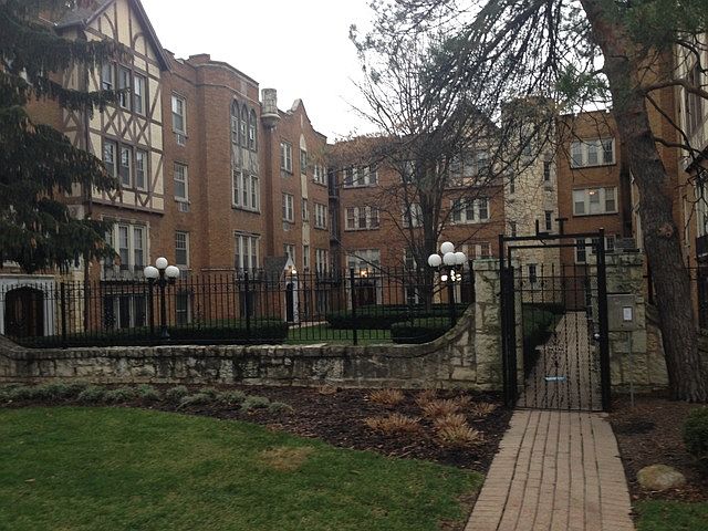 1st image of 10937 S Longwood Dr APT 3