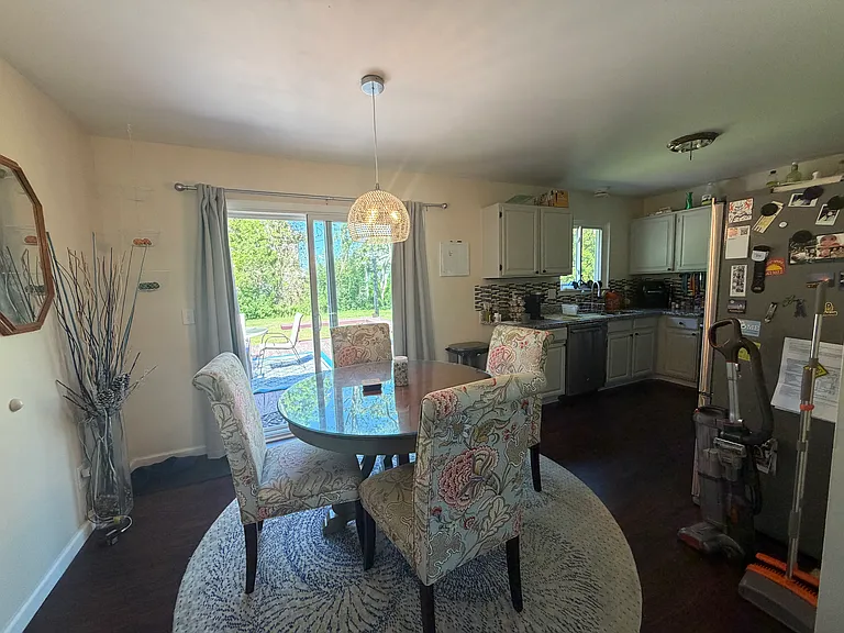 741 Kentucky Dr — Photo 1