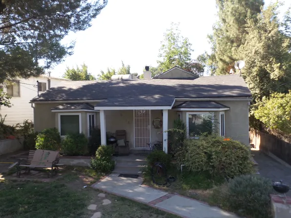 9035 Hillrose St, Sunland, CA 91040