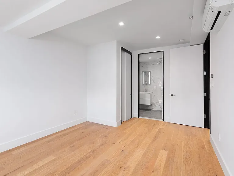 84 2nd Ave #PENTHOUSE — Photo 7