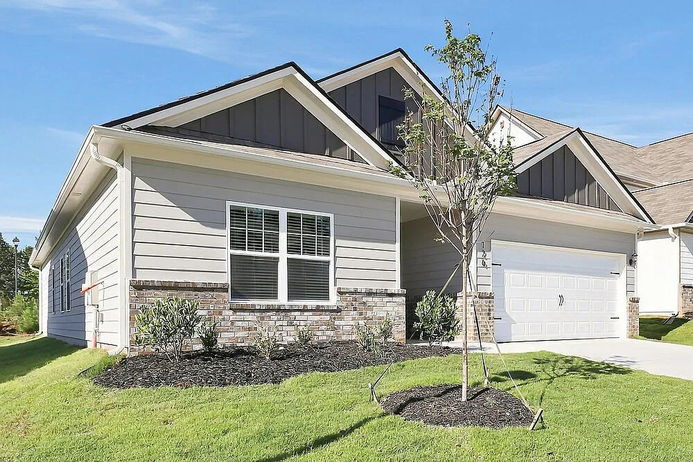 3 bed, 2.0 bath, 1863 sqft, $2,155 — Photo 3
