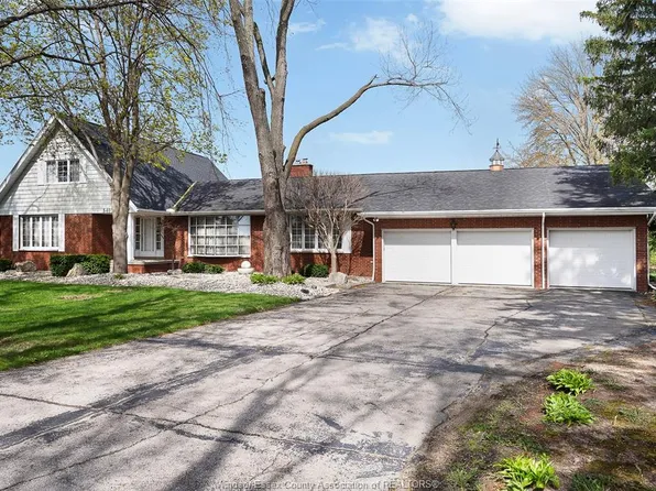 5410 Huron Church Line Rd, Lasalle, ON N9H 1H6
