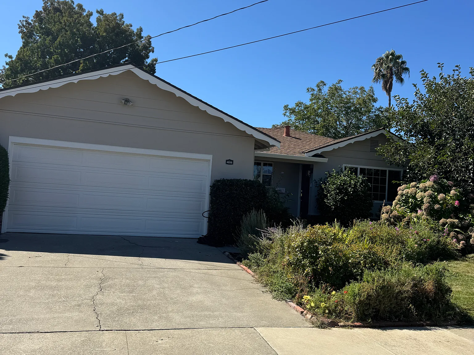 4 bed, 1757 sqft, $4,900 — Photo 1