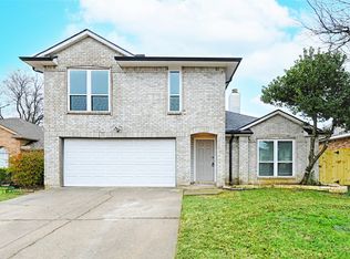 406 Valley Mills Dr, Arlington, TX 76018