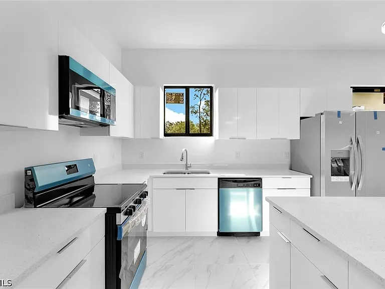 846 Cadis St E — Photo 10