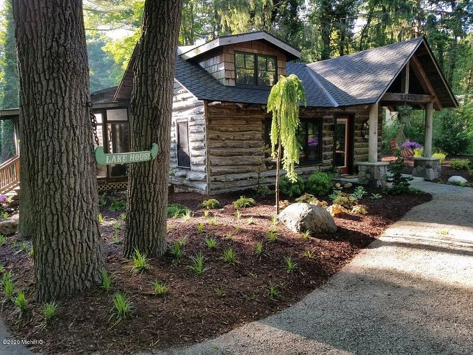 1st image of 2377 Lakeshore Dr