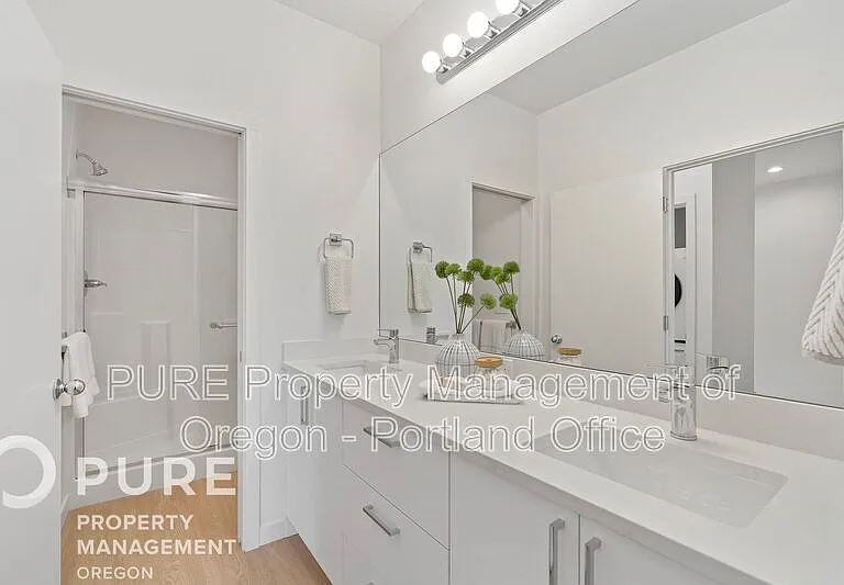 3736 NE Liberty Ter — Photo 13
