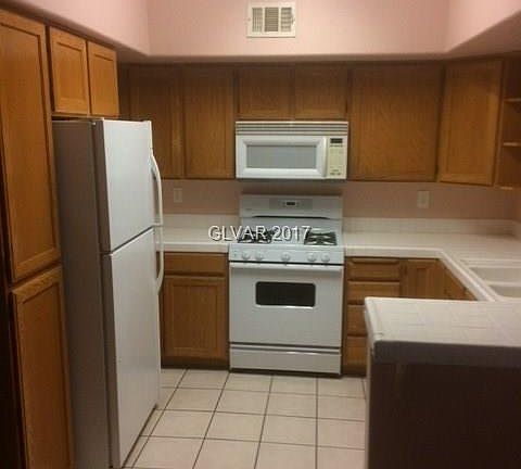 5th image of 520 Arrowhead Trl Unit 1214