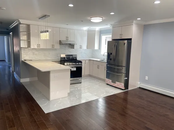 154-27 20th Ave #2, Whitestone, NY 11357