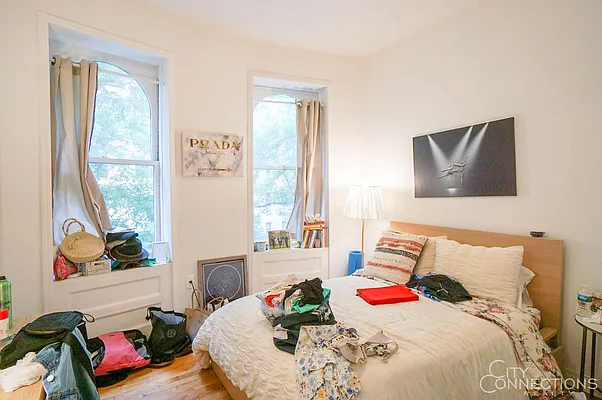 Rented by City Connections Realty | media 7