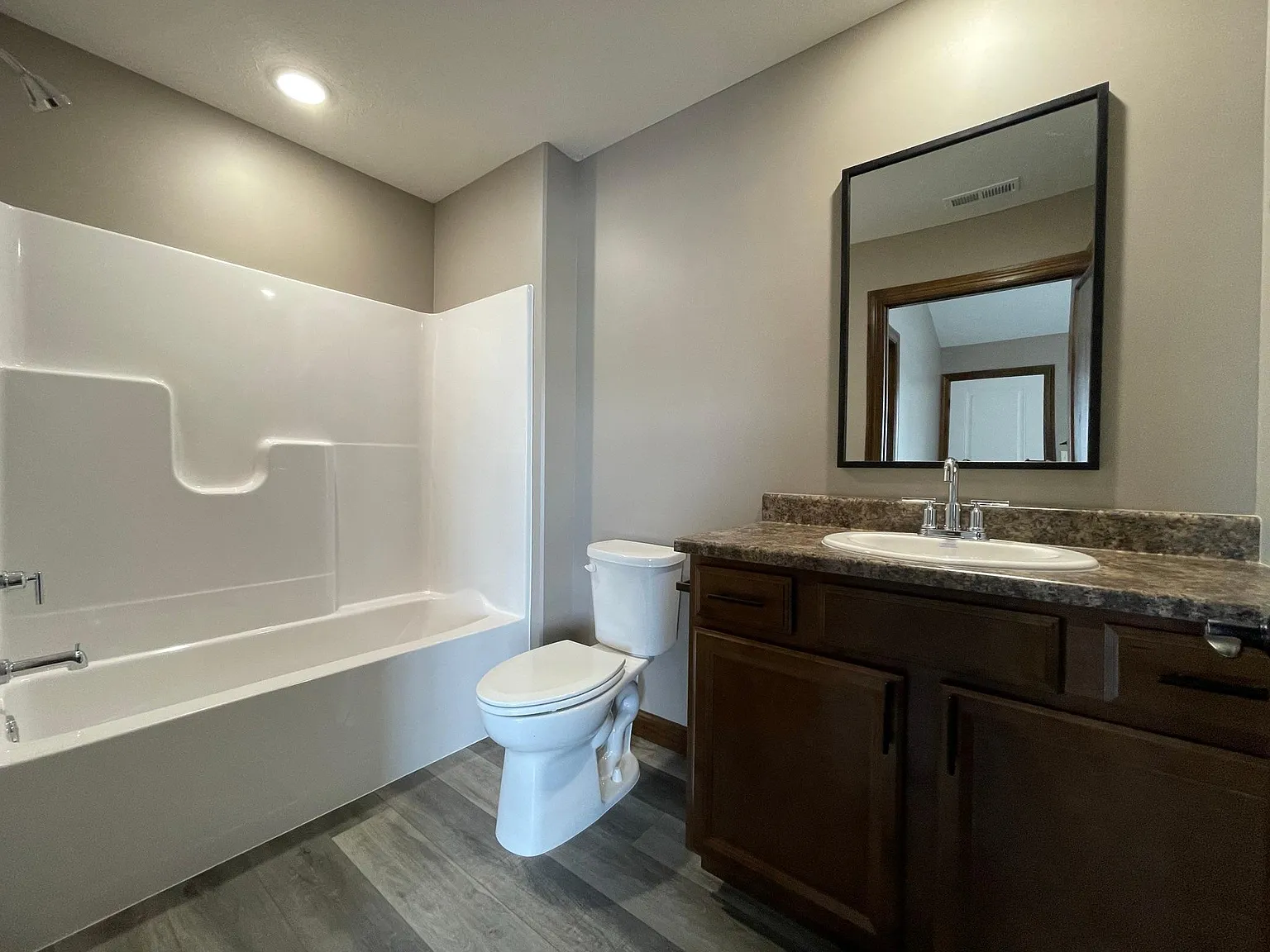 1 bed, 829 sqft, $1,400 — Photo 4