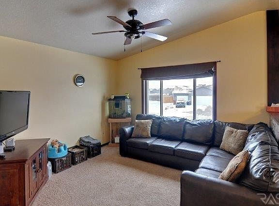 2nd image of 403 Cottonwood Dr