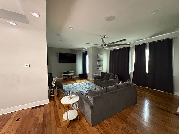 5th image of 2475 Hillside Ave