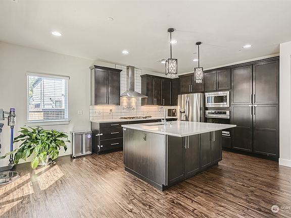 5th image of 15316 Meridian Dr SE