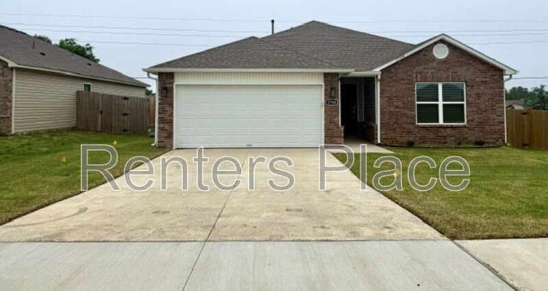 1st image of 3704 S 146th Ave E